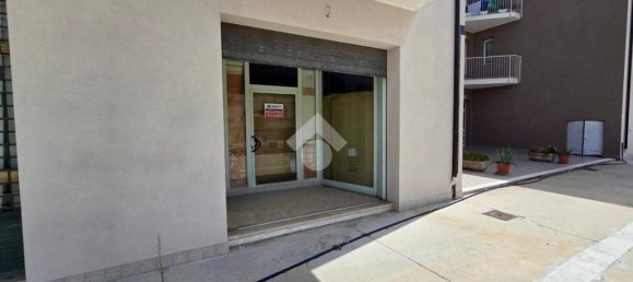 600m² Commercial property in Notaresco, Italy No. 361671 15