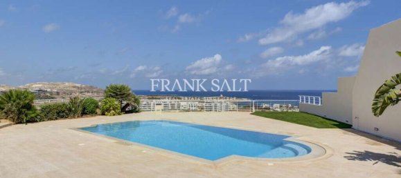 7 bedrooms Villa in Bahar ic-Caghaq, Malta No. 3763 2