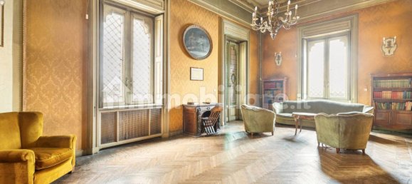 15 bedrooms Villa in Rome, Italy No. 127037 9