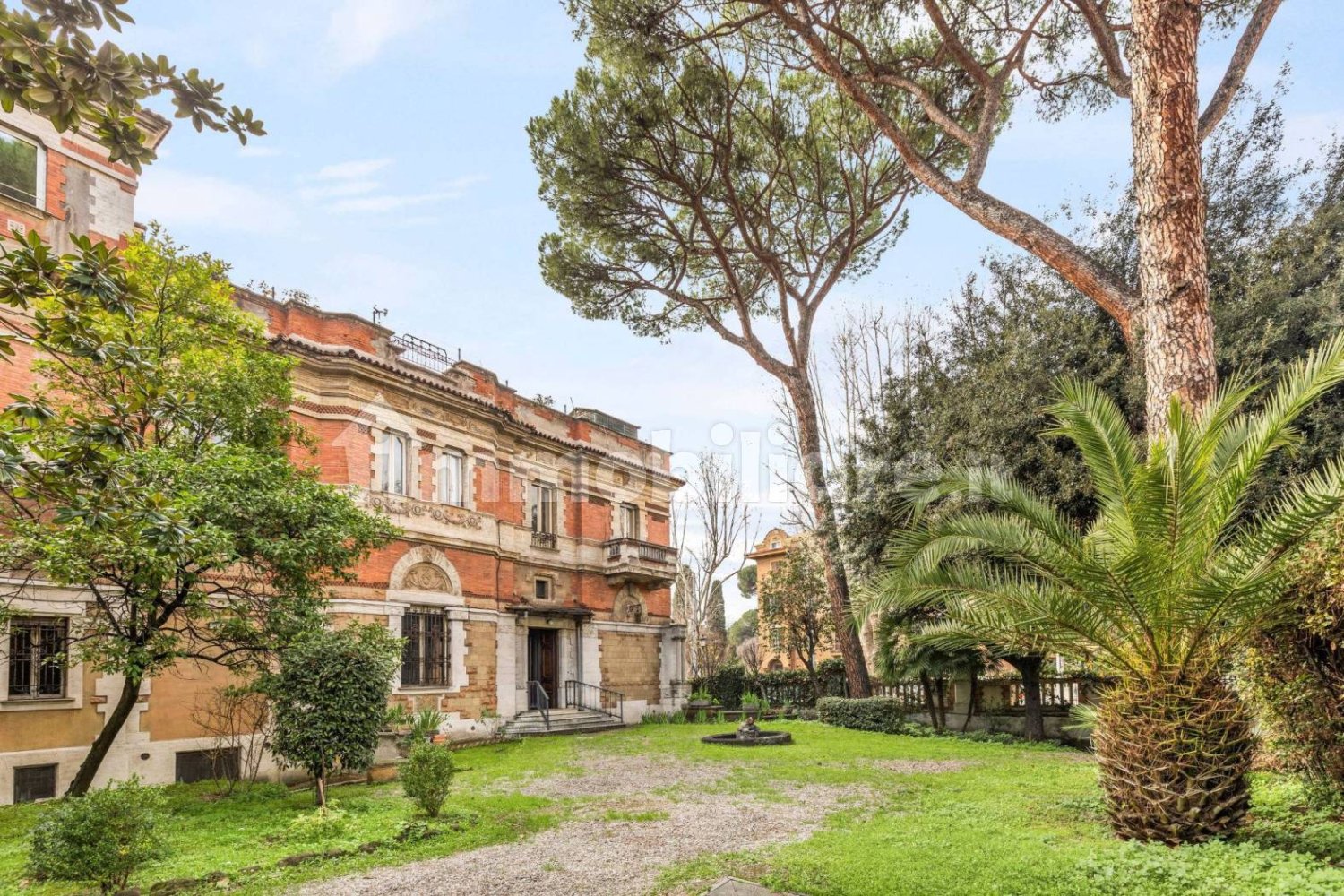 15 bedrooms Villa in Rome, Italy No. 127037