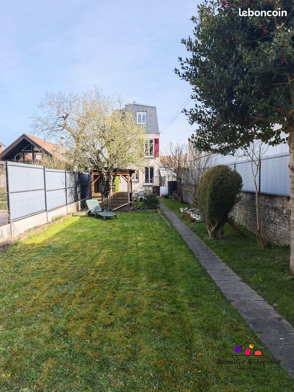 Casa de 3 dormitorios en Ermont, France No. 327154