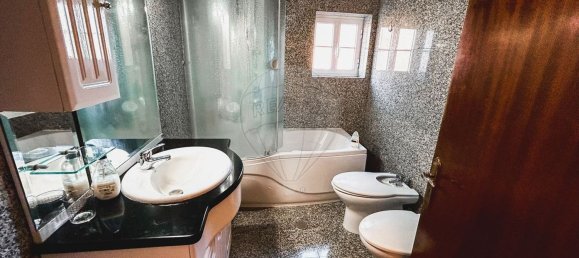 4 bedrooms House in Angra do Heroismo, Portugal No. 35632 4