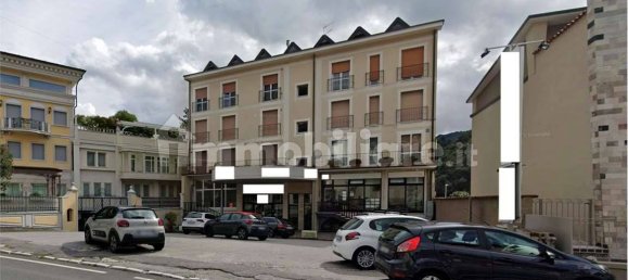 5 rooms Commercial property in Lumezzane, Italy No. 326202 5