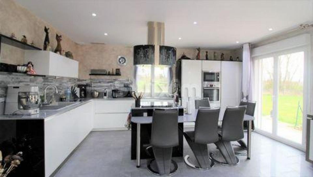 3 bedrooms Office in Auxonne, France No. 2338