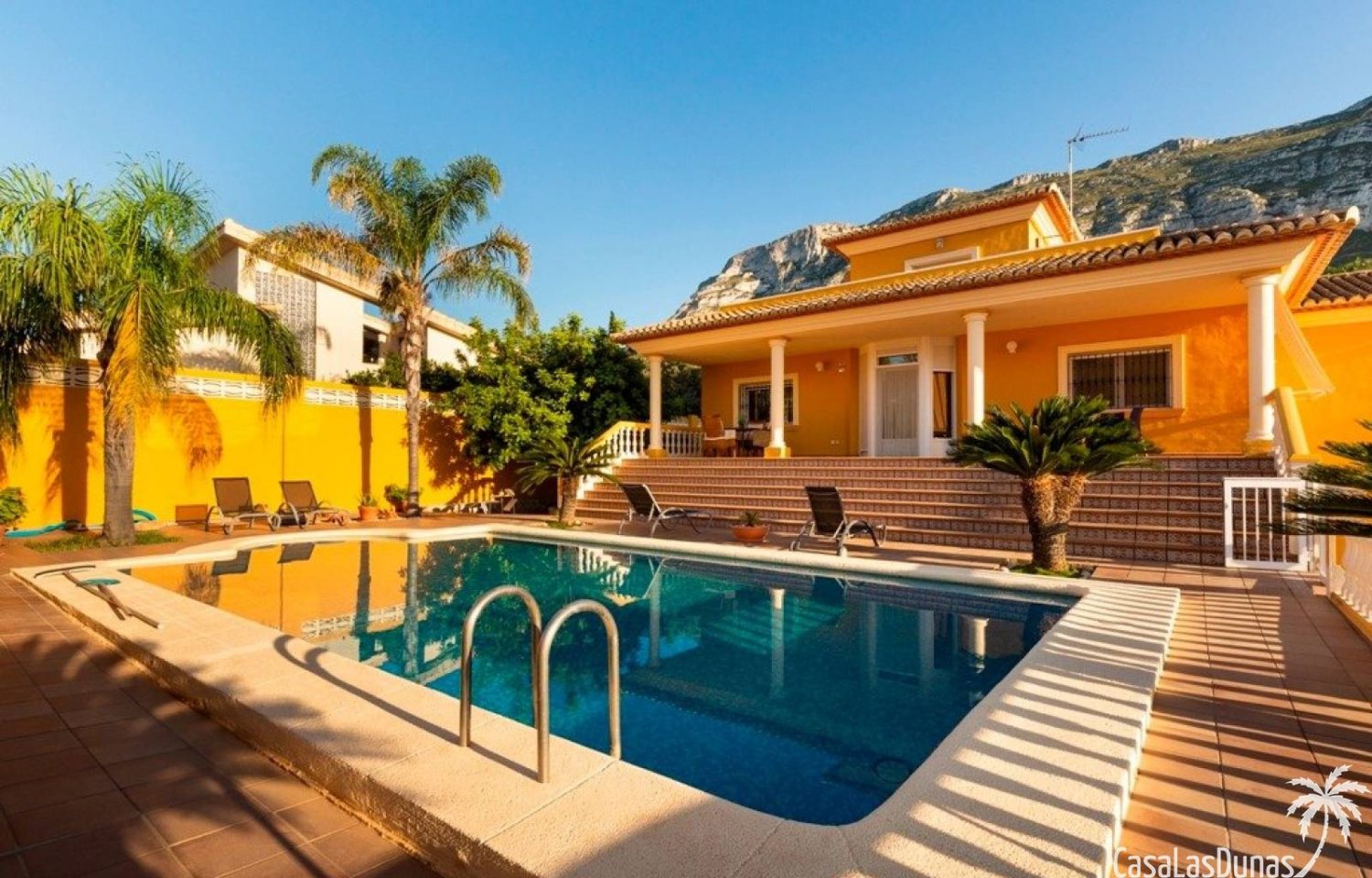 6 bedrooms Villa in Denia, Spain No. 78377