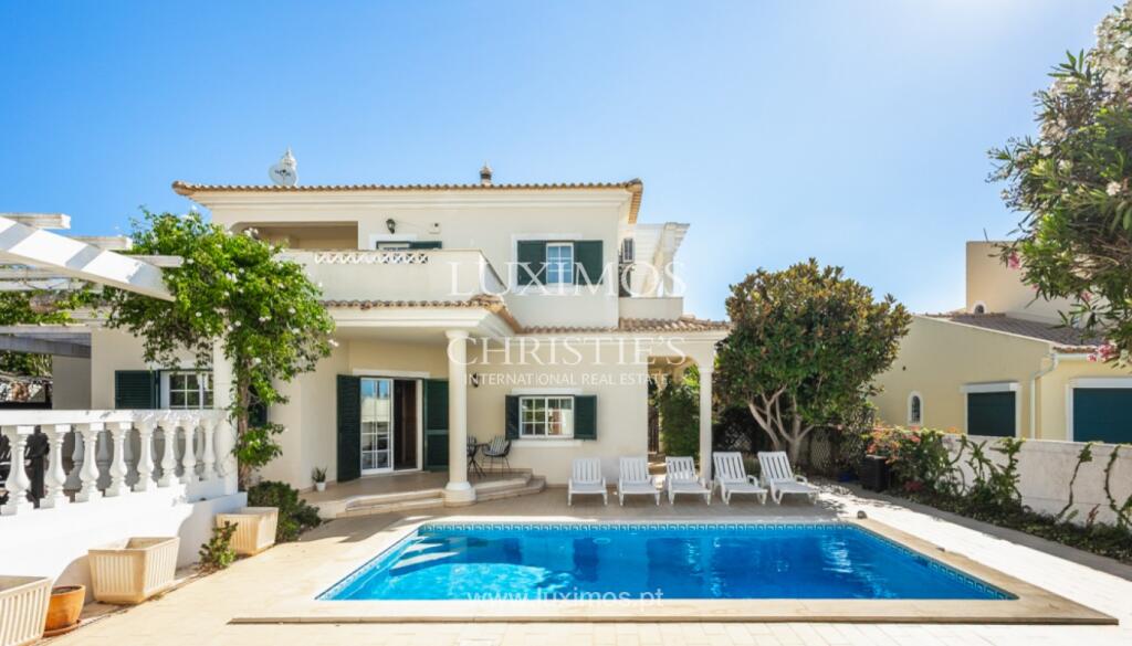 Villa de 3 dormitorios en Lagos, Portugal No. 296982