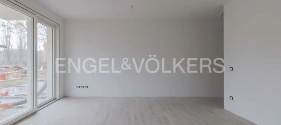 3 rooms Apartment in Venice, Italy No. 103831 2