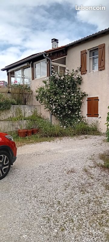 Casa de 4 dormitorios en Lot, France No. 290232