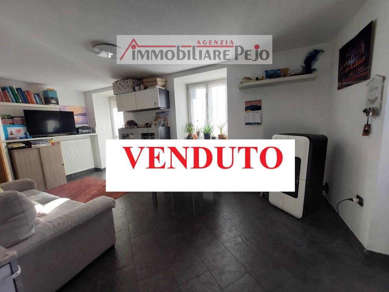 3-salle Appartement à Pellizzano, Italy No. 27852