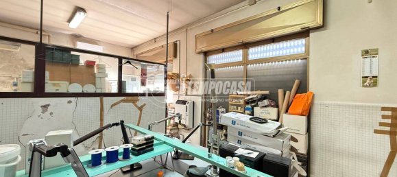 1-Zimmer Gewerbliche Immobilie in Rome, Italy, Nr. 306529 5