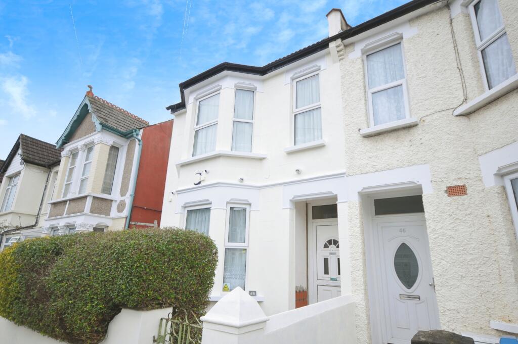 3 bedrooms House in Thornton Heath, United Kingdom No. 11593