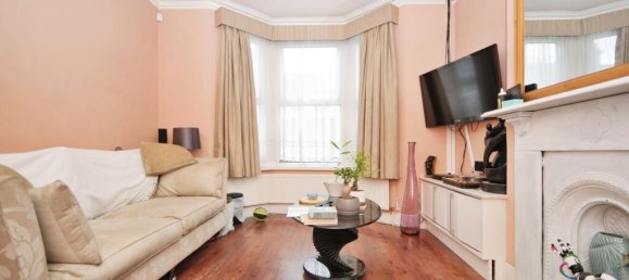 3 bedrooms House in Thornton Heath, United Kingdom No. 11593 3