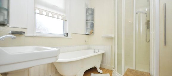 3 bedrooms House in Thornton Heath, United Kingdom No. 11593 11