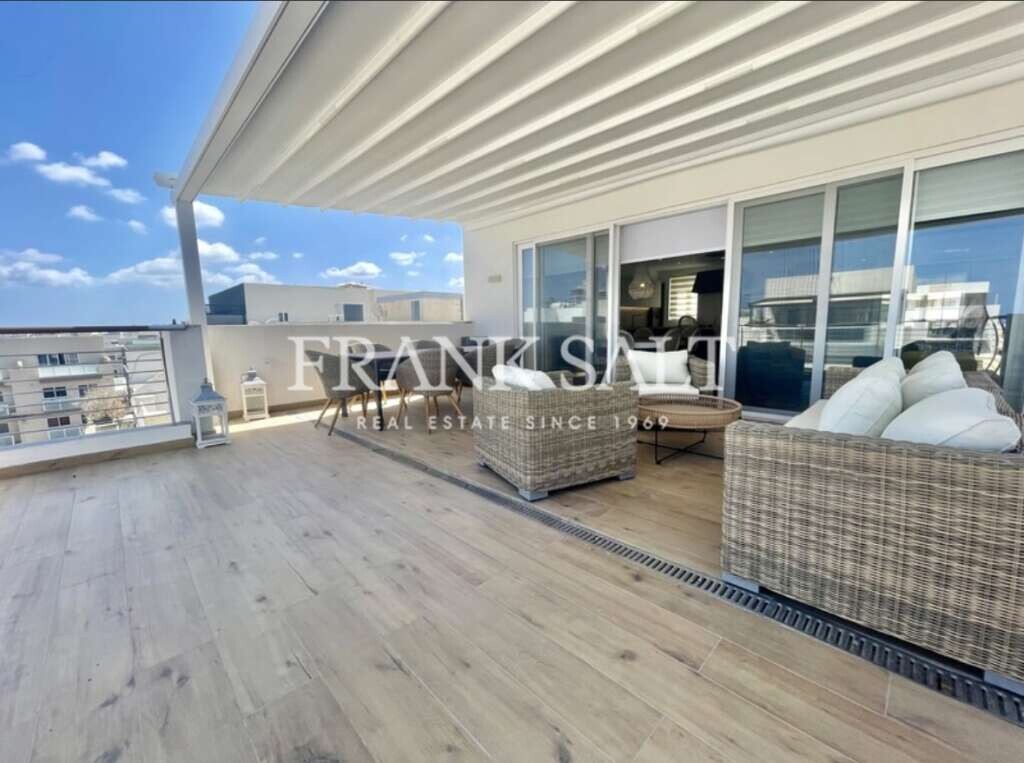 2 bedrooms Penthouse in Swieqi, Malta No. 5320