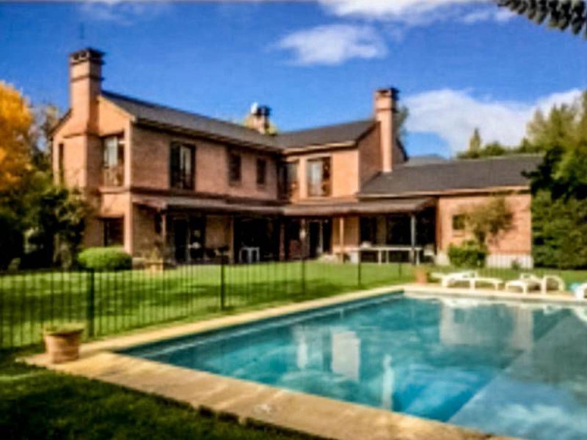 5 bedrooms House in Pilar, Argentina No. 51870