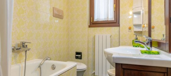 2 bedrooms Apartment in Oliveto Lario, Italy No. 269498 11