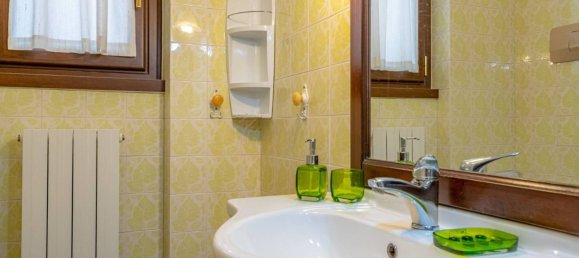 2 bedrooms Apartment in Oliveto Lario, Italy No. 269498 10