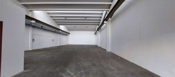 Lagerhaus in Modena, Italy 1260m², Nr. 359414 7