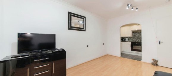 1 bedroom Apartment in Bushey, United Kingdom No. 6252 8