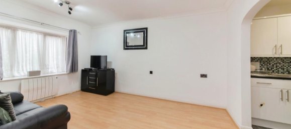 1 bedroom Apartment in Bushey, United Kingdom No. 6252 4