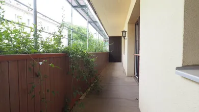 Квартира с 3 комнатами в Лизинг, Австрия № 113390