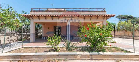 3 bedrooms Villa in Pachino, Italy No. 300253 2