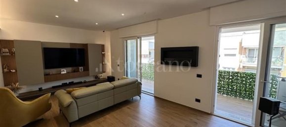 5 غرف نوم شقة في Bari, Italy رقم 322751 11