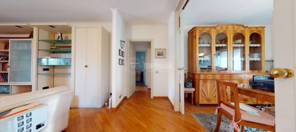 2 bedrooms Apartment in Bari, Italy No. 154941 2