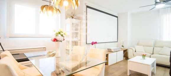 3 bedrooms Apartment in Valencia, Spain No. 82413 2