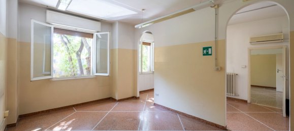 5 bedrooms Apartment in Bologna, Italy No. 352622 4