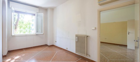 5 bedrooms Apartment in Bologna, Italy No. 352622 5