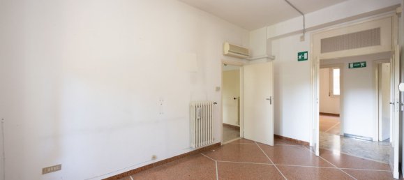 5 bedrooms Apartment in Bologna, Italy No. 352622 18