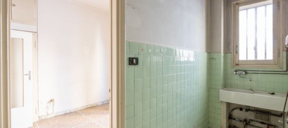 5 bedrooms Apartment in Bologna, Italy No. 352622 22