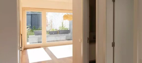 Квартира с 1 спальней в Лиссабон, Португалия № 140074 9