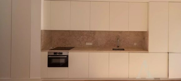 Квартира с 1 спальней в Лиссабон, Португалия № 140074 3