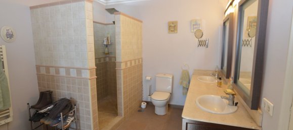 5 bedrooms Villa in Marbella, Spain No. 147045 14