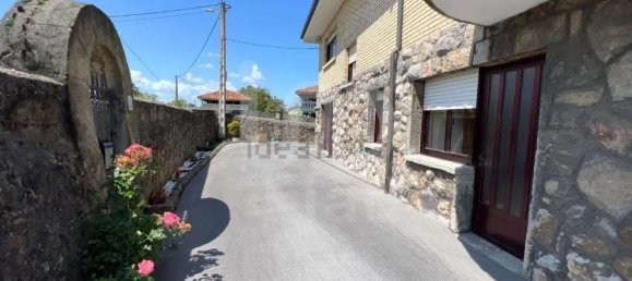 5 bedrooms House in Asturias, Spain No. 177514 2