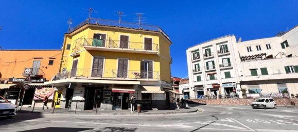 2 rooms Apartment in Pozzuoli, Italy No. 19339 2