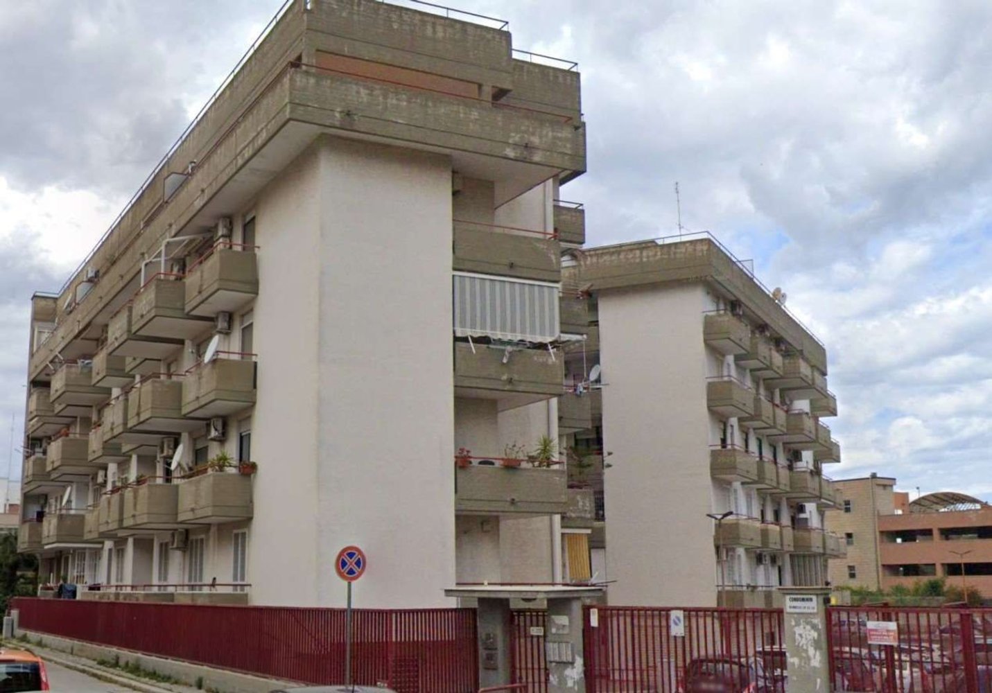 5 rooms Apartment in Triggiano, Italy No. 276630
