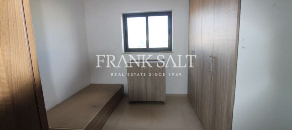 3 bedrooms Penthouse in Zabbar, Malta No. 6351 6