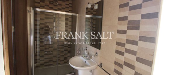 3 bedrooms Penthouse in Zabbar, Malta No. 6351 10