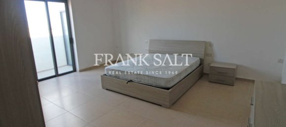 3 bedrooms Penthouse in Zabbar, Malta No. 6351 5