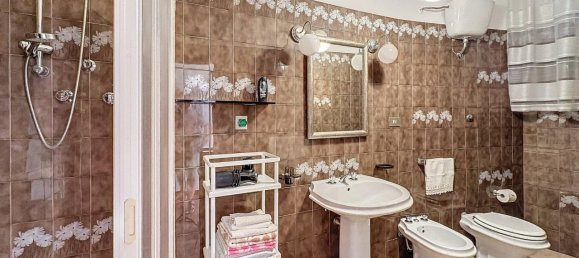 12 rooms House in Montefiore dell'Aso, Italy No. 114368 4