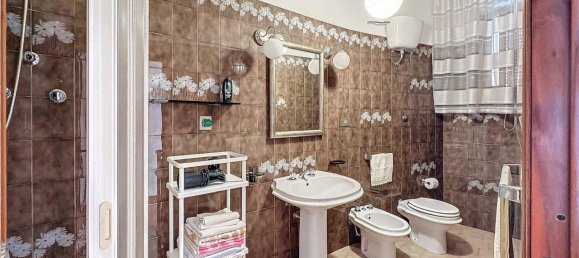 12 rooms House in Montefiore dell'Aso, Italy No. 114368 3