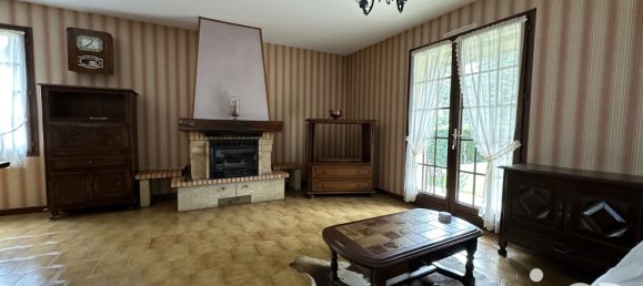 4 chambres Maison à Lignières, France No. 73346 3