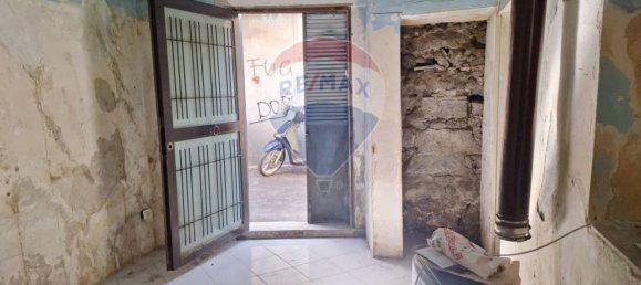 Дом с 4 комнатами в Маскалуча, Италия № 303149 3