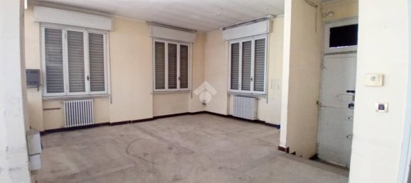 370m² Warehouse in Brescia, Italy No. 340513 5