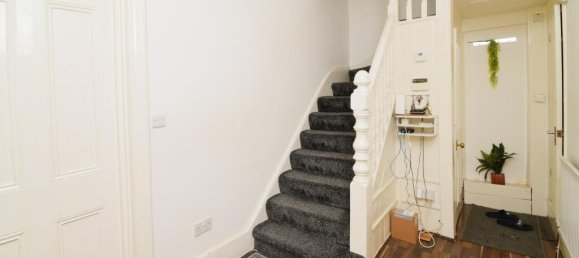 4 bedrooms House in London, United Kingdom No. 10548 30