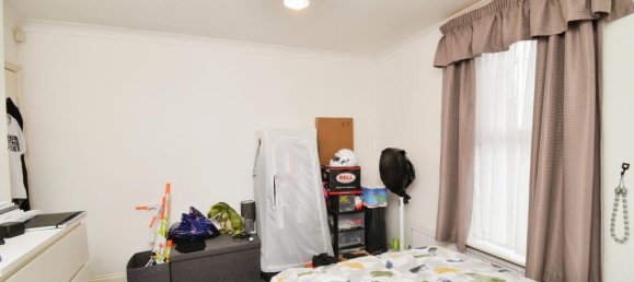 4 bedrooms House in London, United Kingdom No. 10548 16