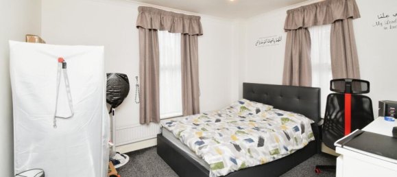 4 bedrooms House in London, United Kingdom No. 10548 34